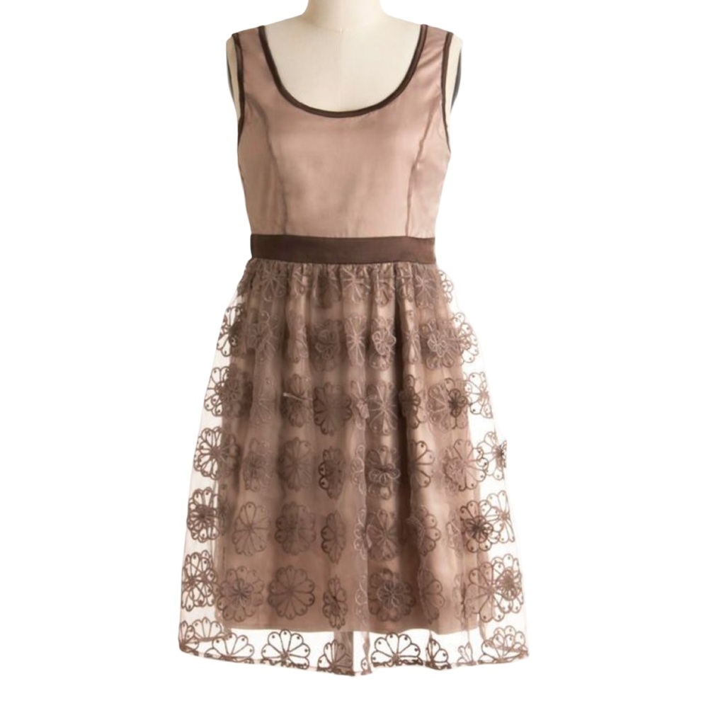 NWT Modcloth Ryu Brown Retro Sleeveless Floral Embroidered Party Dress Small